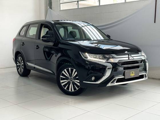 MITSUBISHI OUTLANDER 2.0 MIVEC GASOLINA HPE AUTOMÁTICO MITSUBISHI OUTLANDER 2.0 MIVEC GASOLINA HPE AUTOMÁTICO